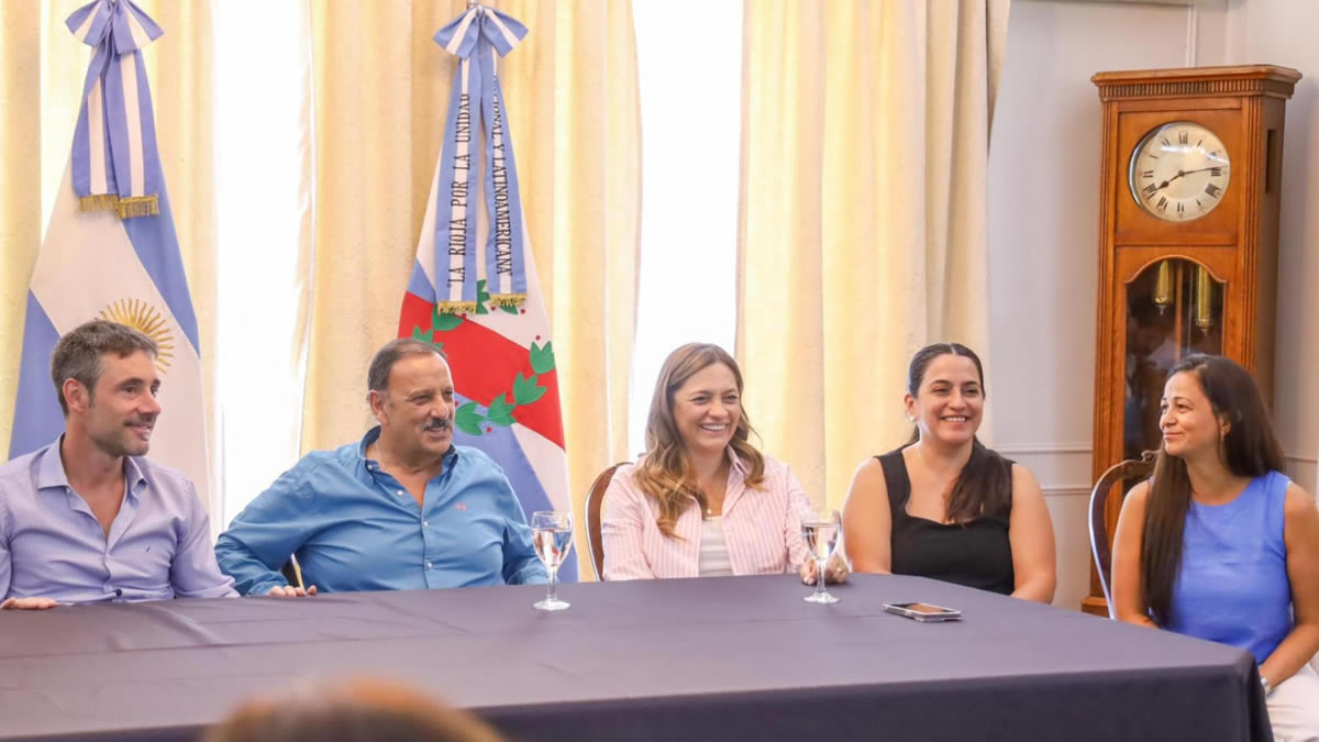 Firma de convenio entre La Rioja, el CFI y Fogaplar